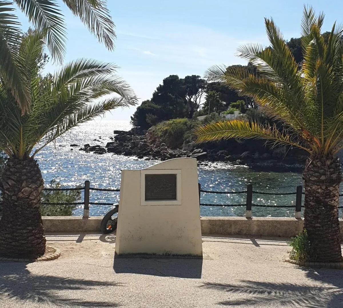 Studio Bandol 0*,